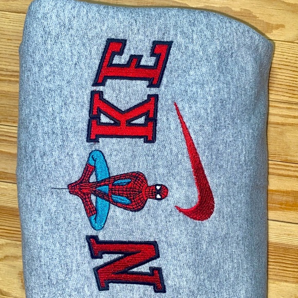 Spider-Man Custom Embroidered Crewneck - Picture 2 of 3